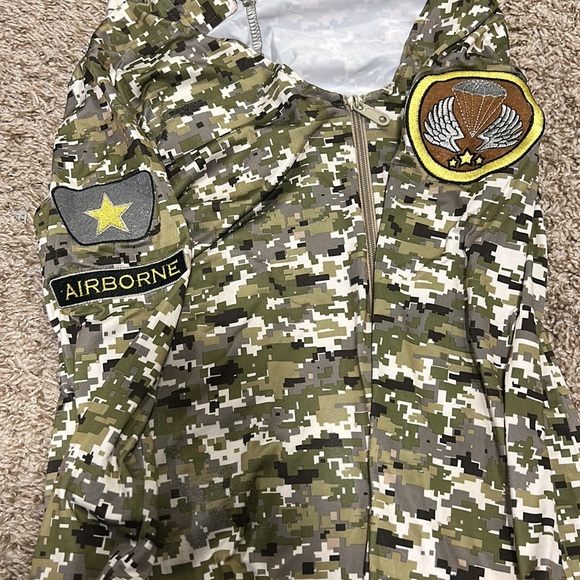 Used Women’s Skyfaller Halloween costume-Medium - Picture 3 of 4